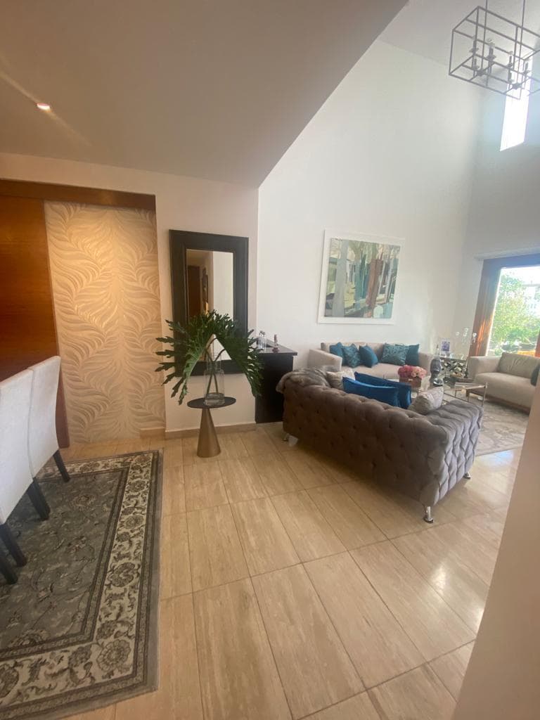 Vendo, Cumbayá, Departamento, Zona Centrica, Terraza, Chimenea, Vista! — imagen 2