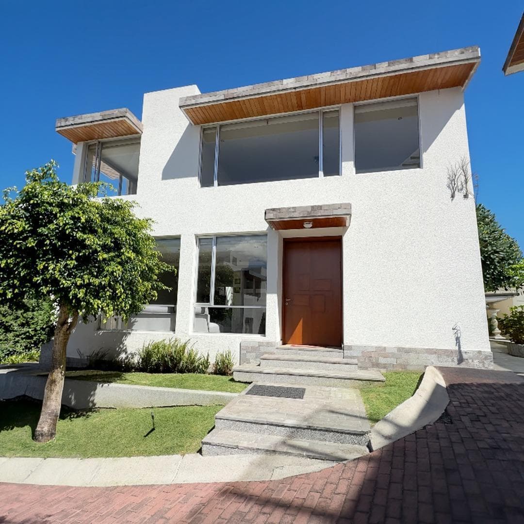 Casa en Cumbayá — imagen 10
