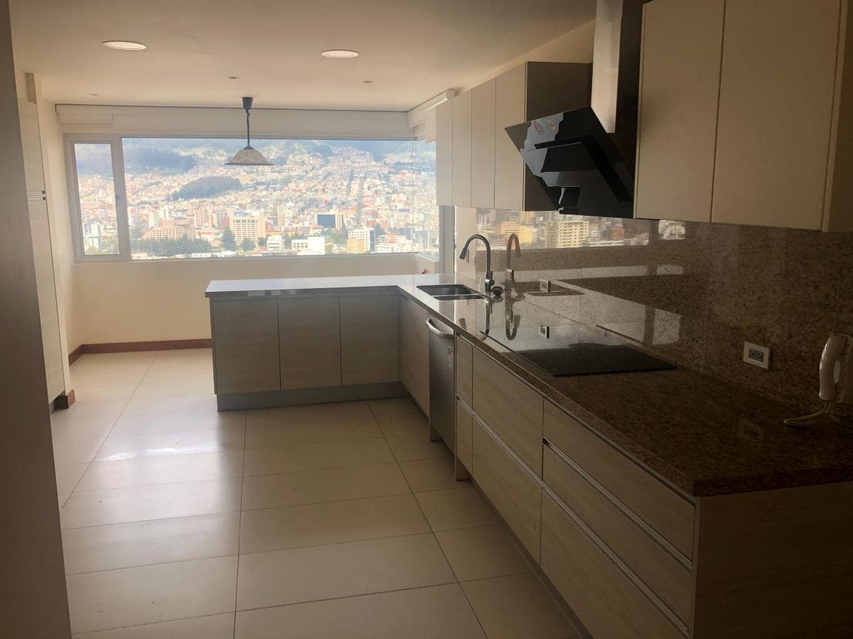 Quito Departamento Nuevo de Venta o Alquiler en La Gonzalez Suarez — imagen 4