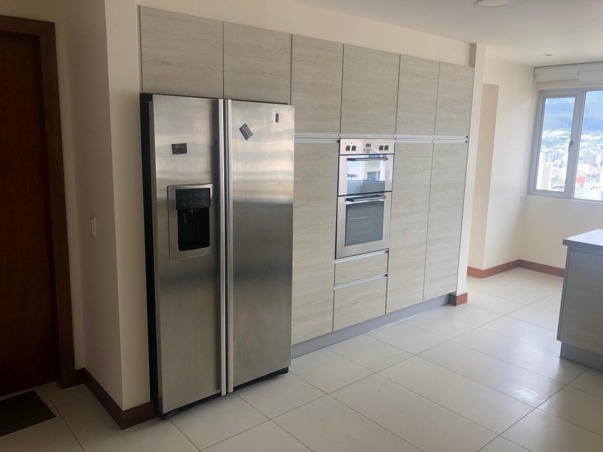 Quito Departamento Nuevo de Venta o Alquiler en La Gonzalez Suarez — imagen 3