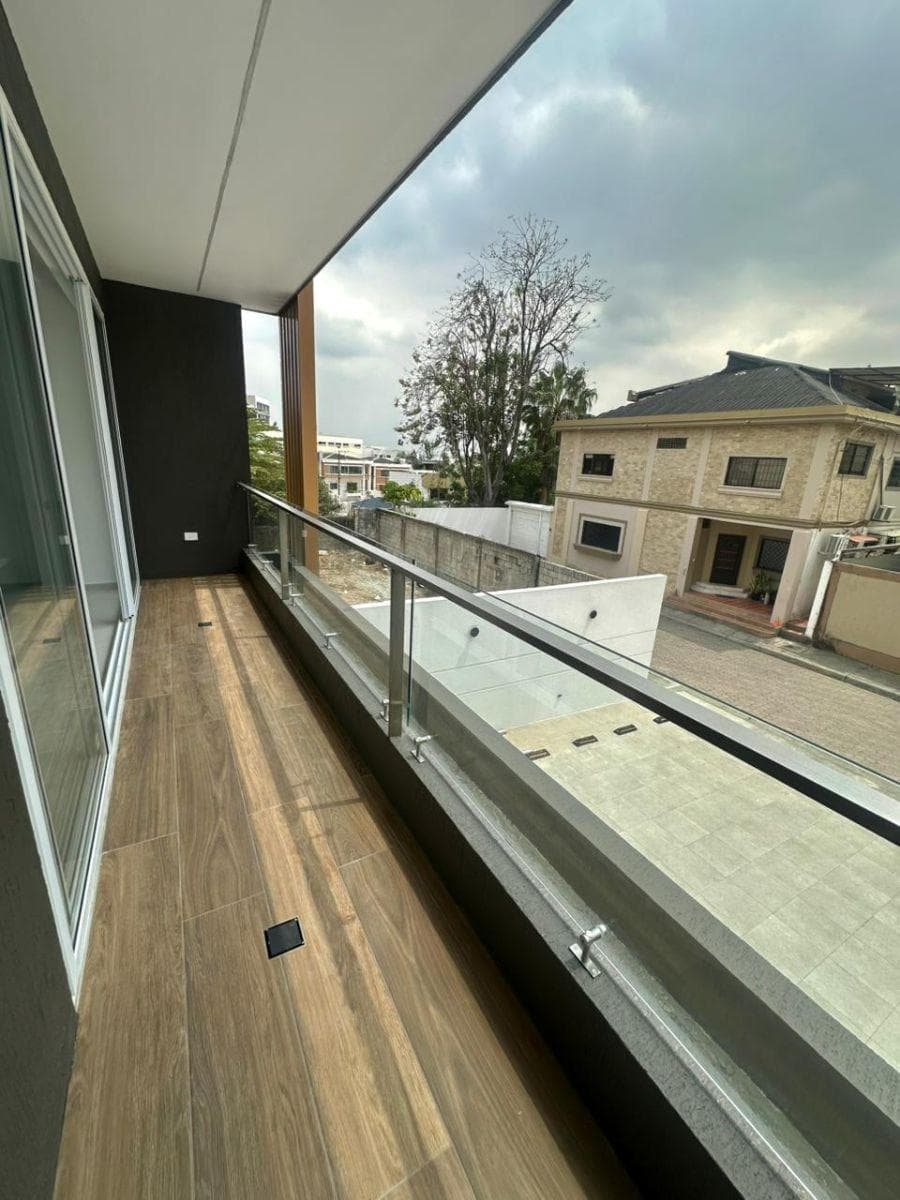 Departamento de Venta Ceibos Santa Cecilia con Garita, Guayas — imagen 2