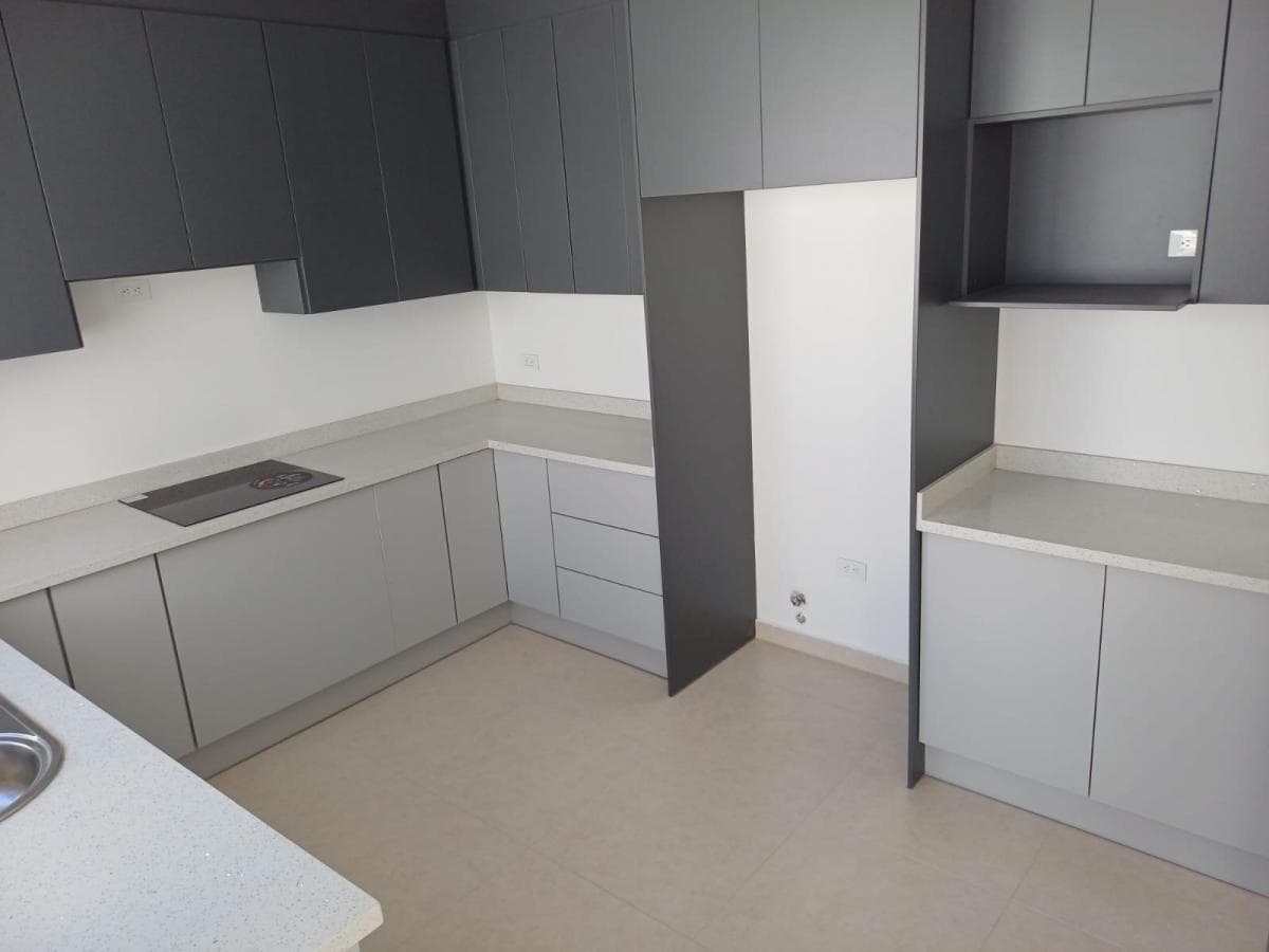 Exclusivo Departamento en Venta de 3 Dorm. con Patio Privado en Yanazarapata - Cumbayá — imagen 8
