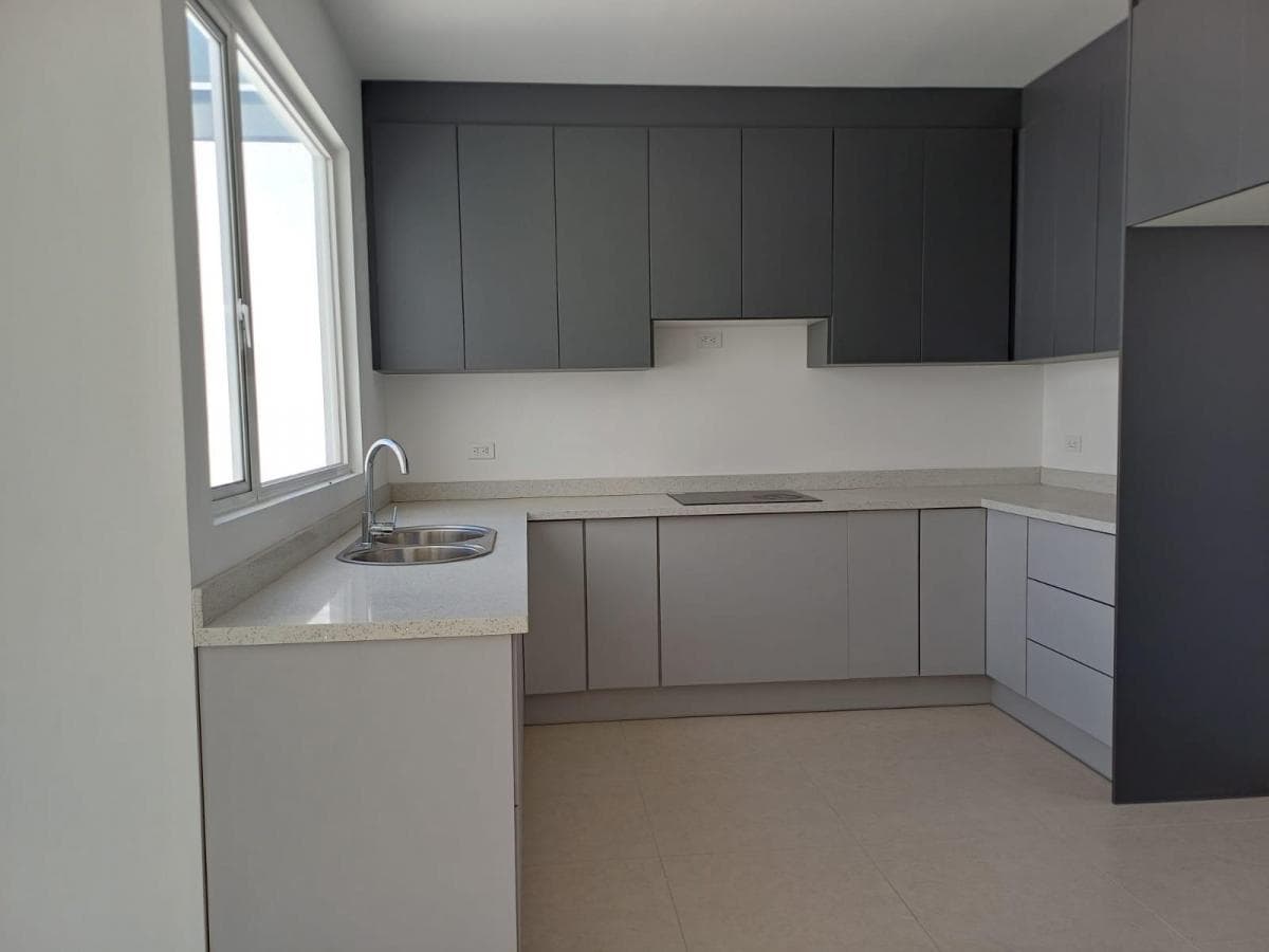 Exclusivo Departamento en Venta de 3 Dorm. con Patio Privado en Yanazarapata - Cumbayá — imagen 7