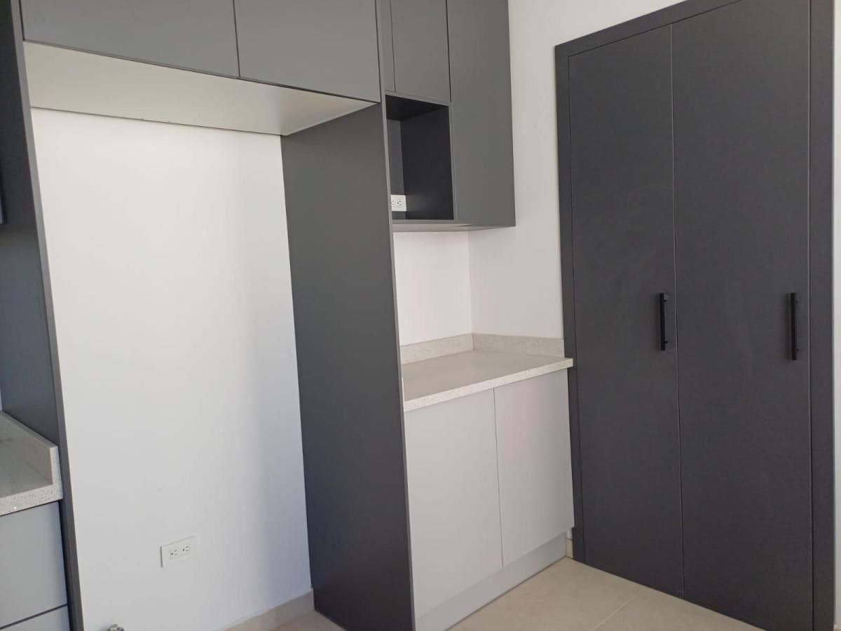 Exclusivo Departamento en Venta de 3 Dorm. con Patio Privado en Yanazarapata - Cumbayá — imagen 5
