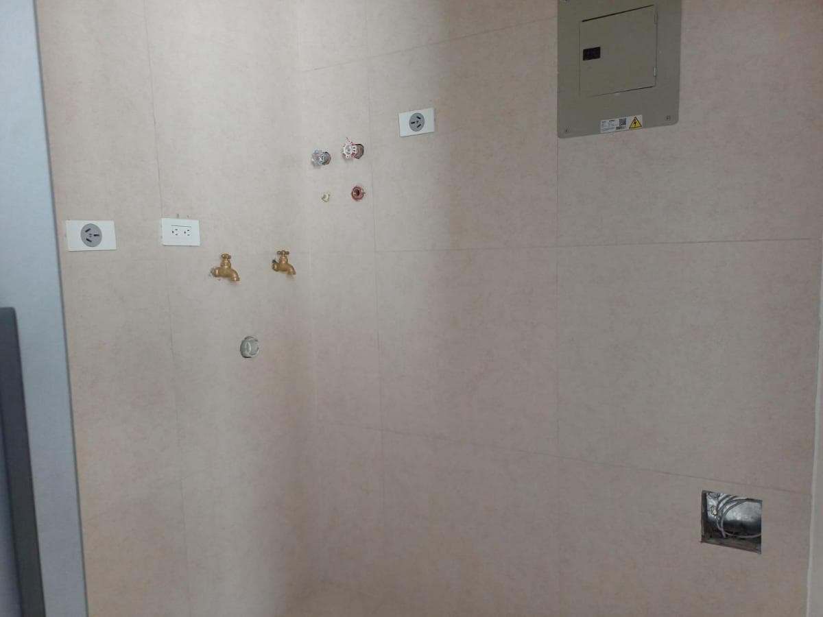 Exclusivo Departamento en Venta de 3 Dorm. con Patio Privado en Yanazarapata - Cumbayá — imagen 4