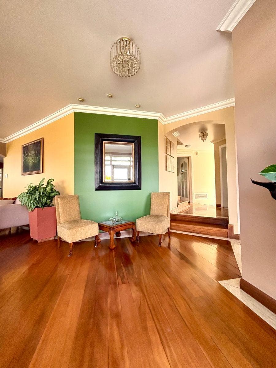 Miravalle Vendo Hermosa Residencia 4 Dorm. urb, Privada — imagen 10