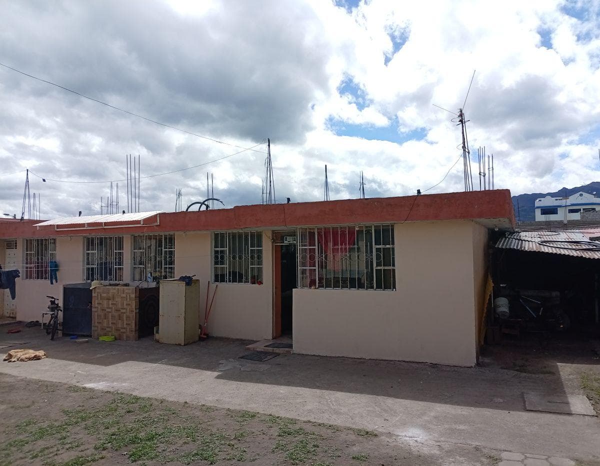 Casa de 820 m² con 9 Dorm. en Venta en El Cantón Mejía, Machachi — imagen 2