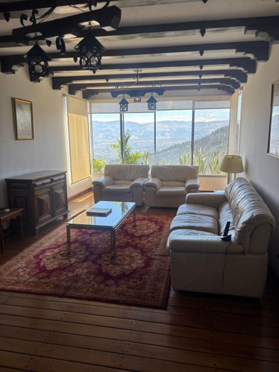 Vendo Departamento en Gonzalez Suarez de Tres Habitaciones con Vista — imagen 1