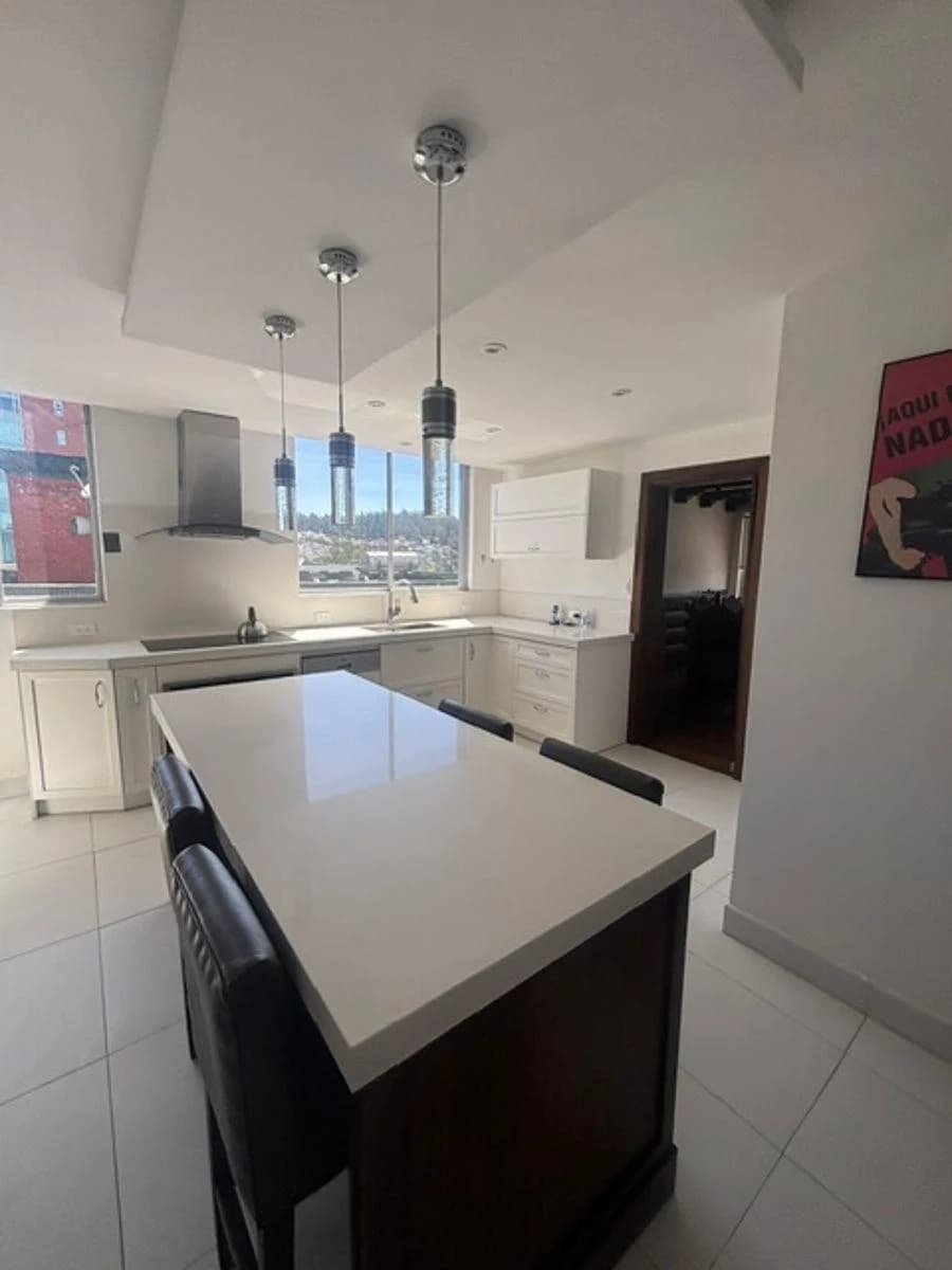 Vendo Departamento en Gonzalez Suarez de Tres Habitaciones con Vista — imagen 10