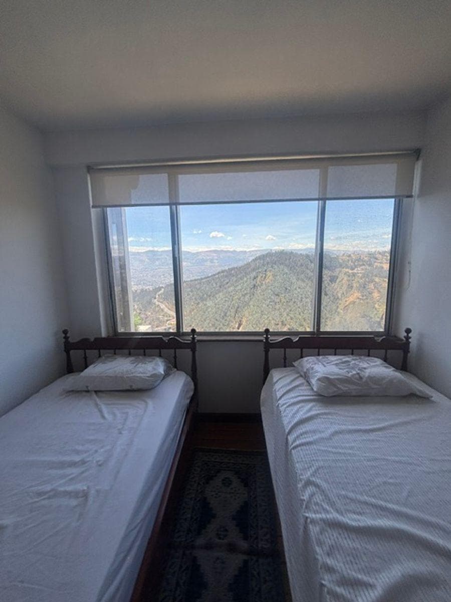 Vendo Departamento en Gonzalez Suarez de Tres Habitaciones con Vista — imagen 5