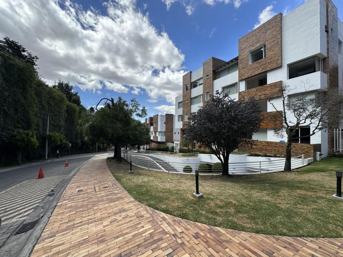 Departamento con Terraza de Venta en Monteserrín — imagen 10