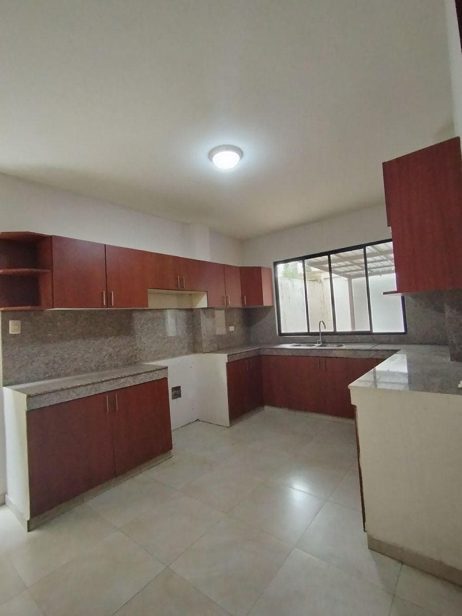 Venta Casa en Ciudad Celeste, Guayas — imagen 10