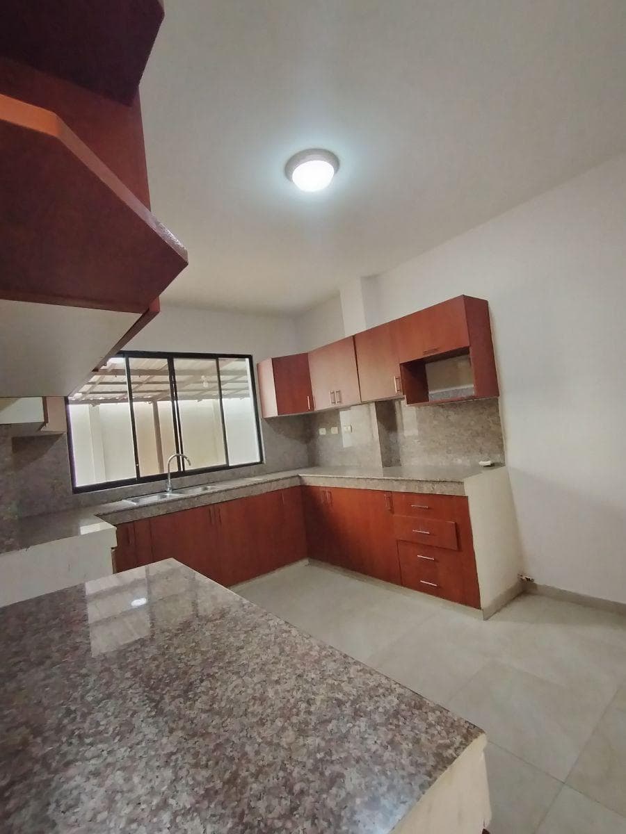 Venta Casa en Ciudad Celeste, Guayas — imagen 9
