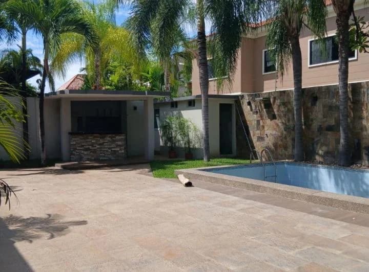 Casa de Venta Samborondon Km 9, 4 Dorm., Guayas — imagen 1