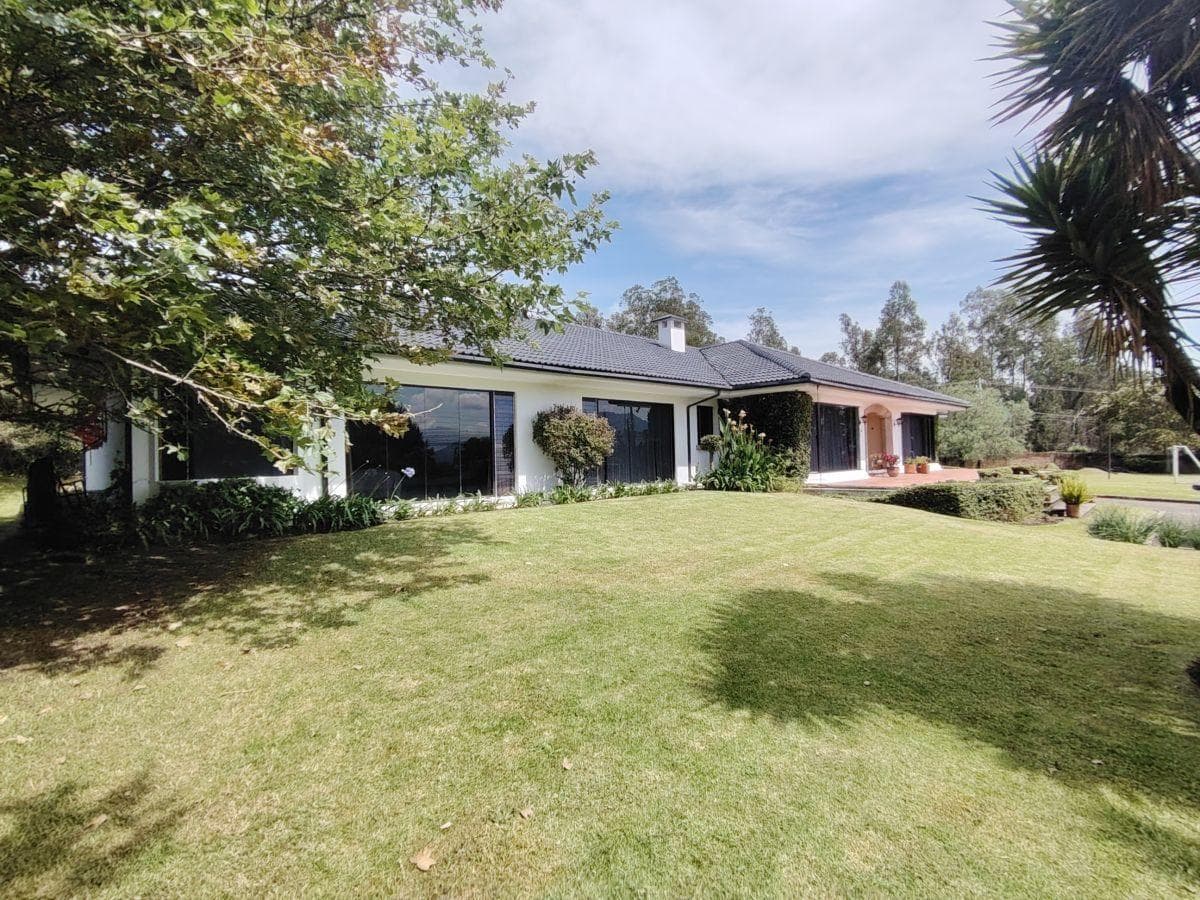Venta Casa en Ontaneda Conocoto, Independiente con Amplio Terreno 3450 m — imagen 7