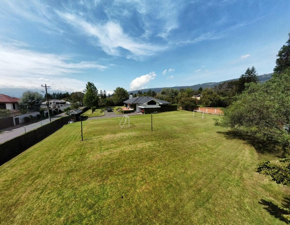 Venta Casa en Ontaneda Conocoto, Independiente con Amplio Terreno 3450 m — imagen 6