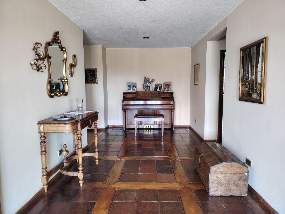 Venta Casa en Ontaneda Conocoto, Independiente con Amplio Terreno 3450 m — imagen 4