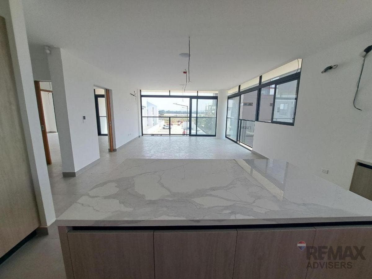 Vendo Dpto 202 Icon Bay Torre B 175 m² Isla Mocoli, Guayas — imagen 2