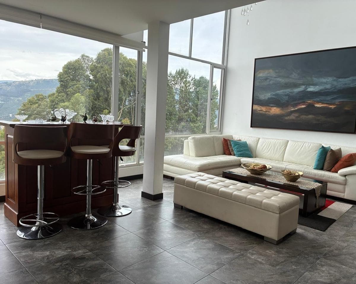 Departamento en San Juan de Cumbayá — imagen 1
