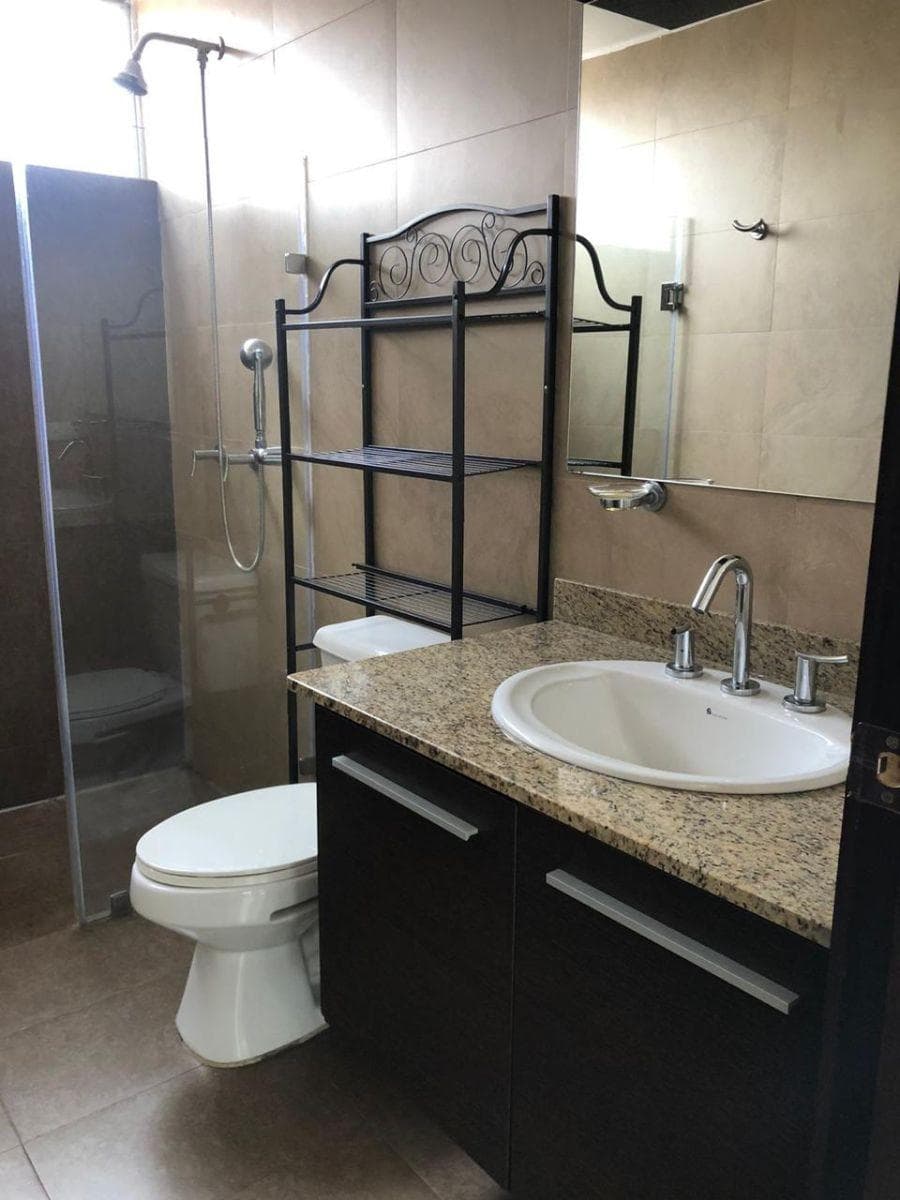 Casa de Venta de 3 Habitaciones en Tumbaco — imagen 2