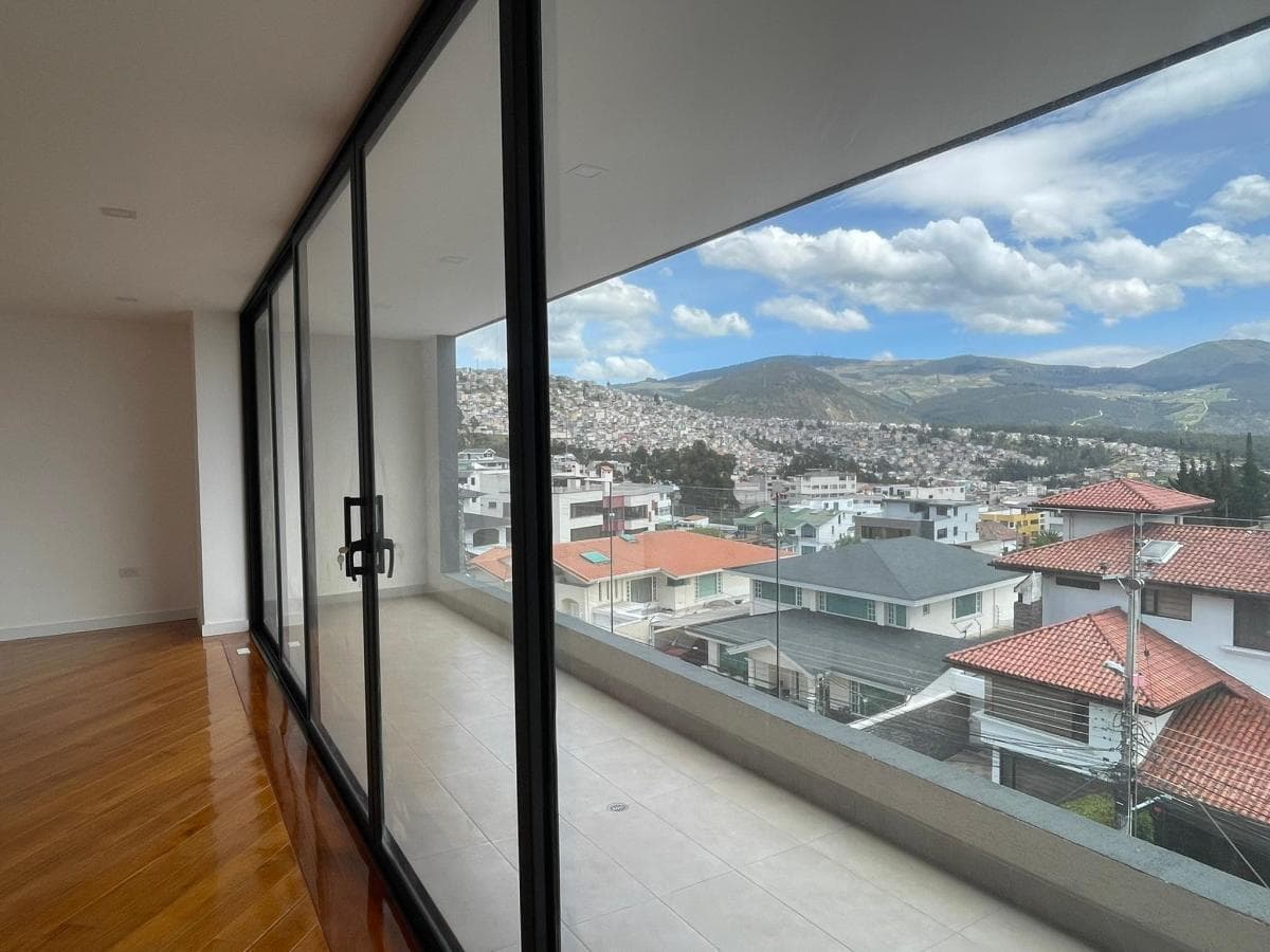 Venta Departamento de Lujo 3 Dorm. a Estrenar en Urbanización El Condado - Quito — imagen 8