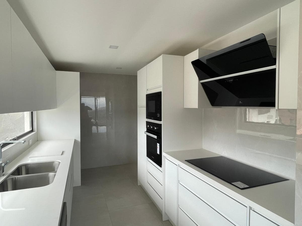 Venta Departamento de Lujo 3 Dorm. a Estrenar en Urbanización El Condado - Quito — imagen 2