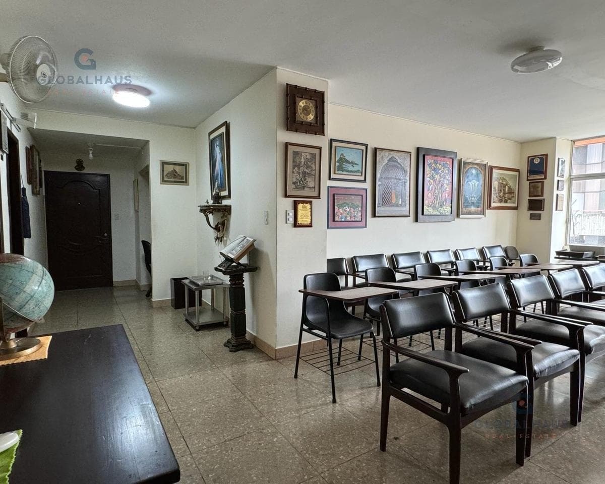 Venta de Departamento de Av9 de Octubre Entre Esmeralda y Los Rios de 132.89 m² K. R. Guayas — imagen 1