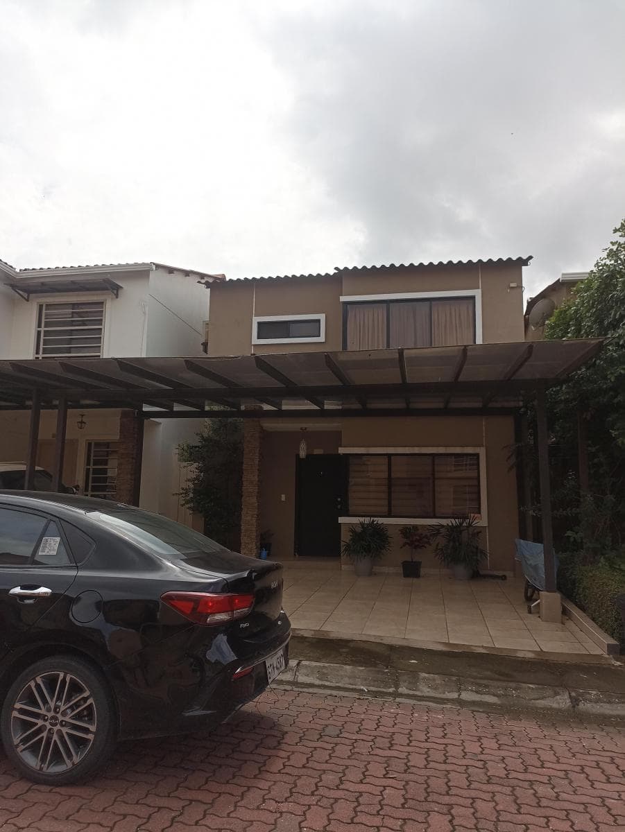 Villa Club Casa en Venta - a Marín, Guayas — imagen 9