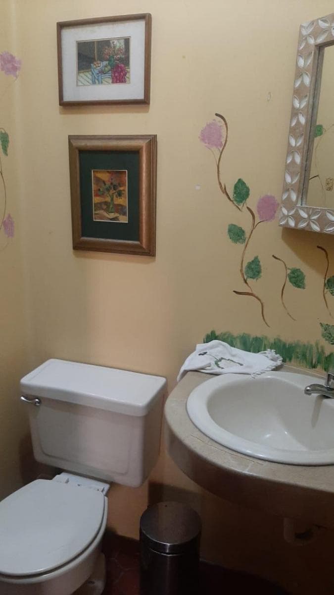 Urdesa Zona Comercial en Venta Casa de Una Planta 800 m² Terreno!, Guayas — imagen 6