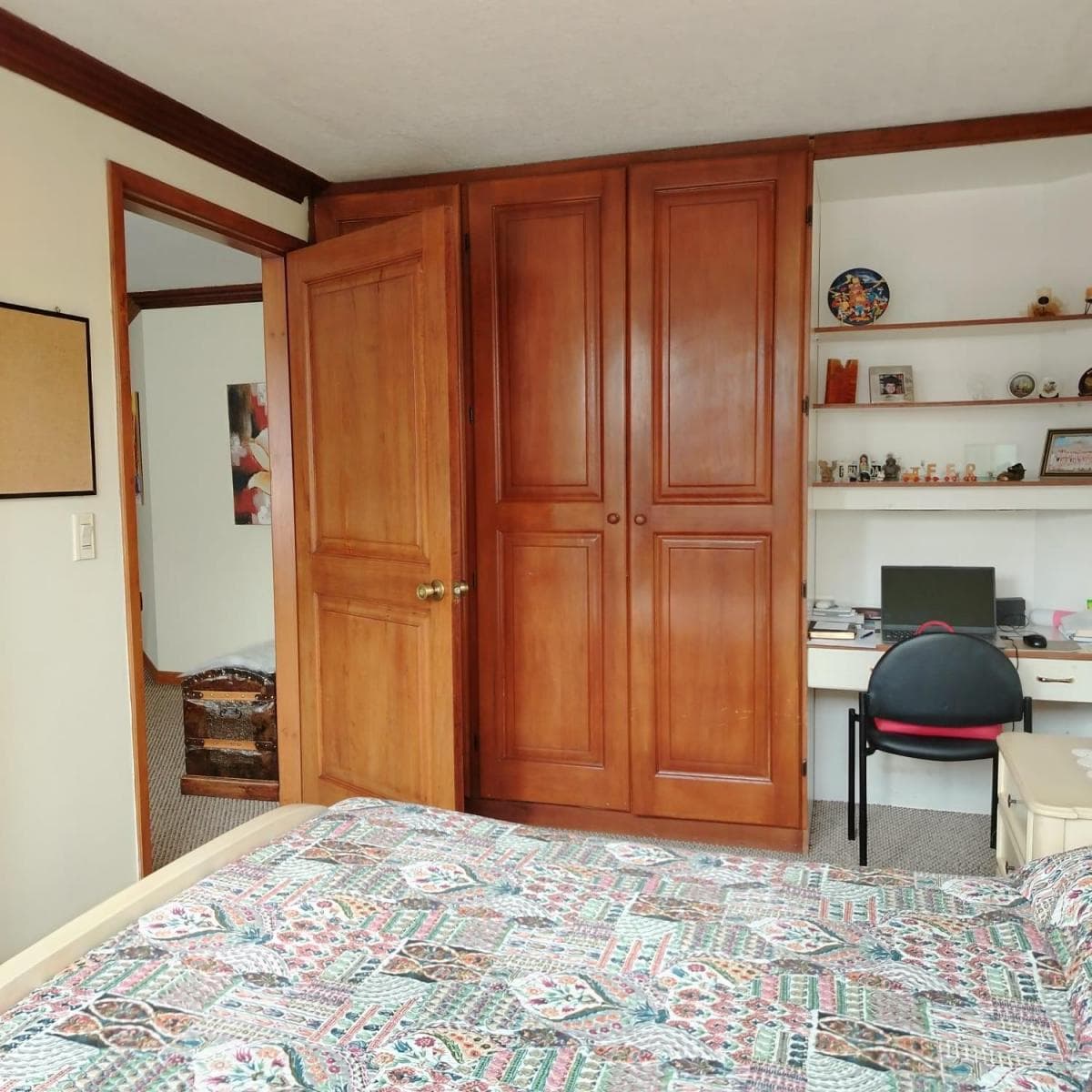 Venta de Apartamento en El Quito Tenis de 4 Dorm. y Estudio. Provincia de Pichincha — imagen 3