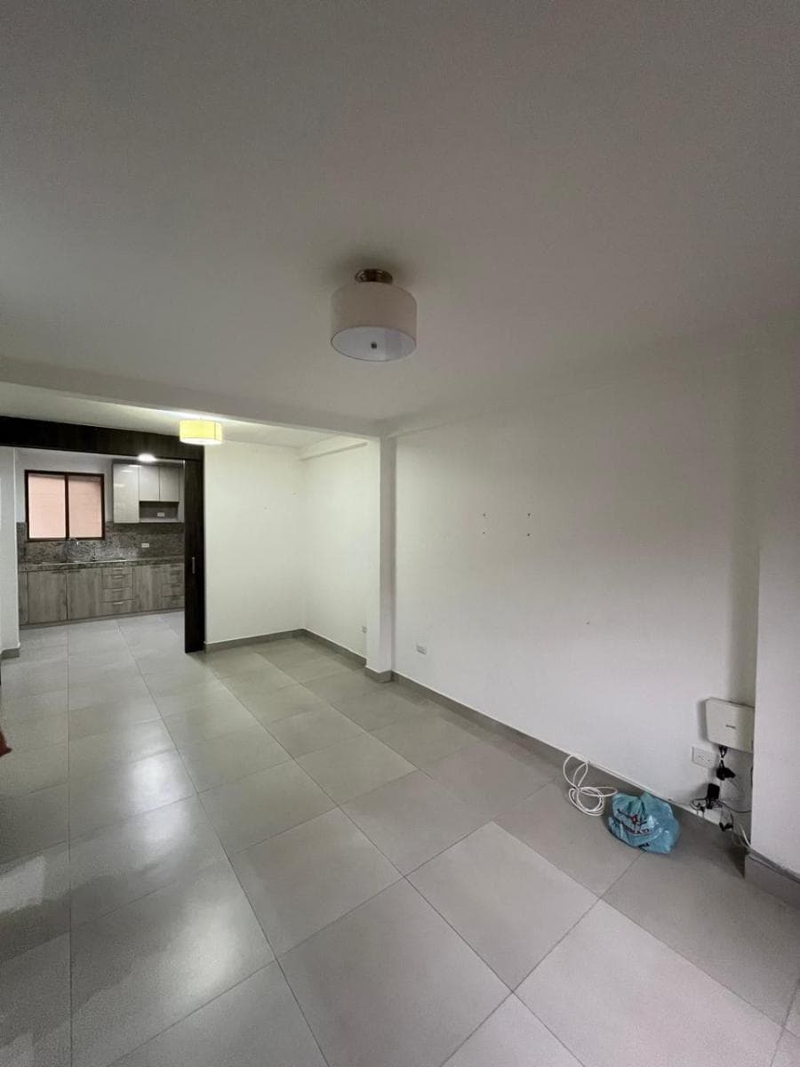 Casa en Venta Ubicada en La Urbanización La Joya, Etapa Rubí, Guayas — imagen 10