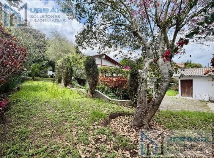Terreno en Cumbayá — imagen 1