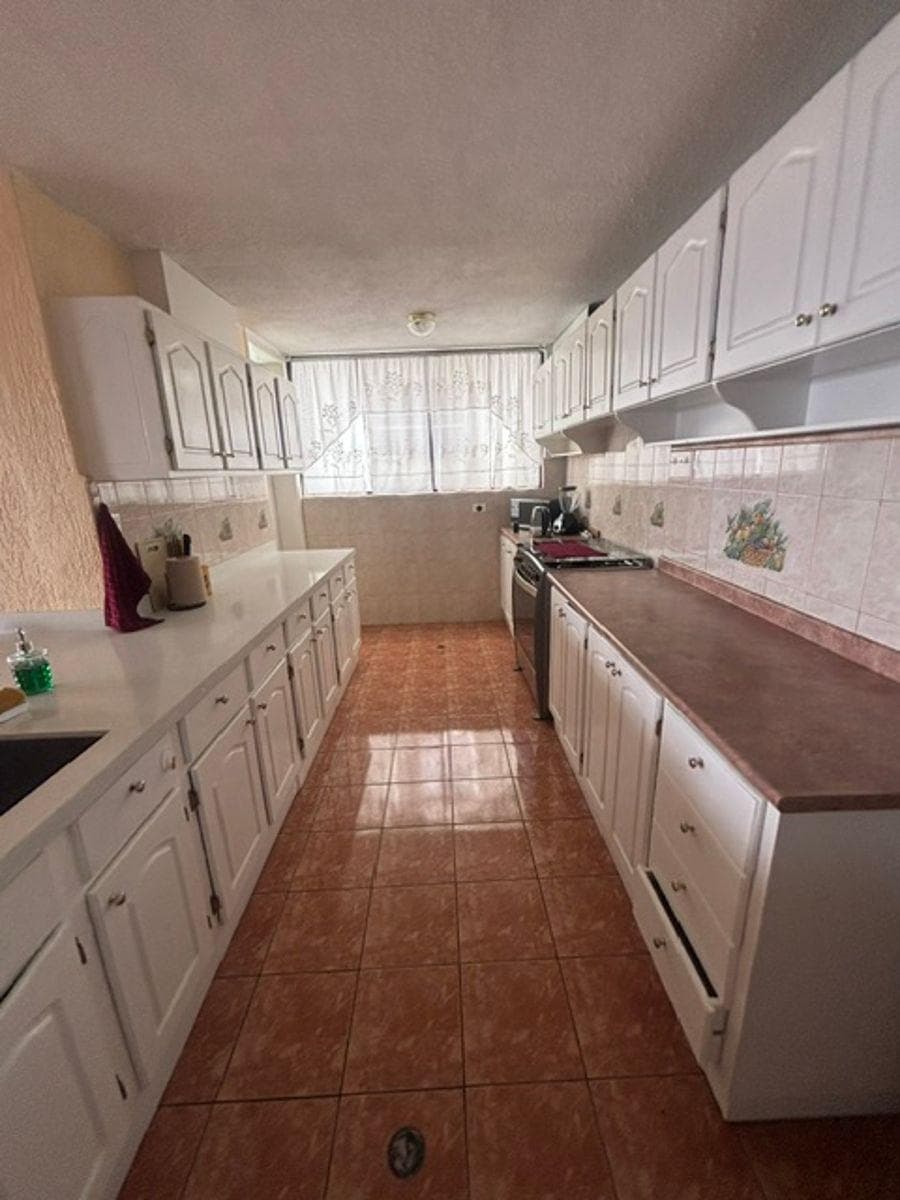 Vendo o Arriendo Departamento de Gonzalez Suarez — imagen 4