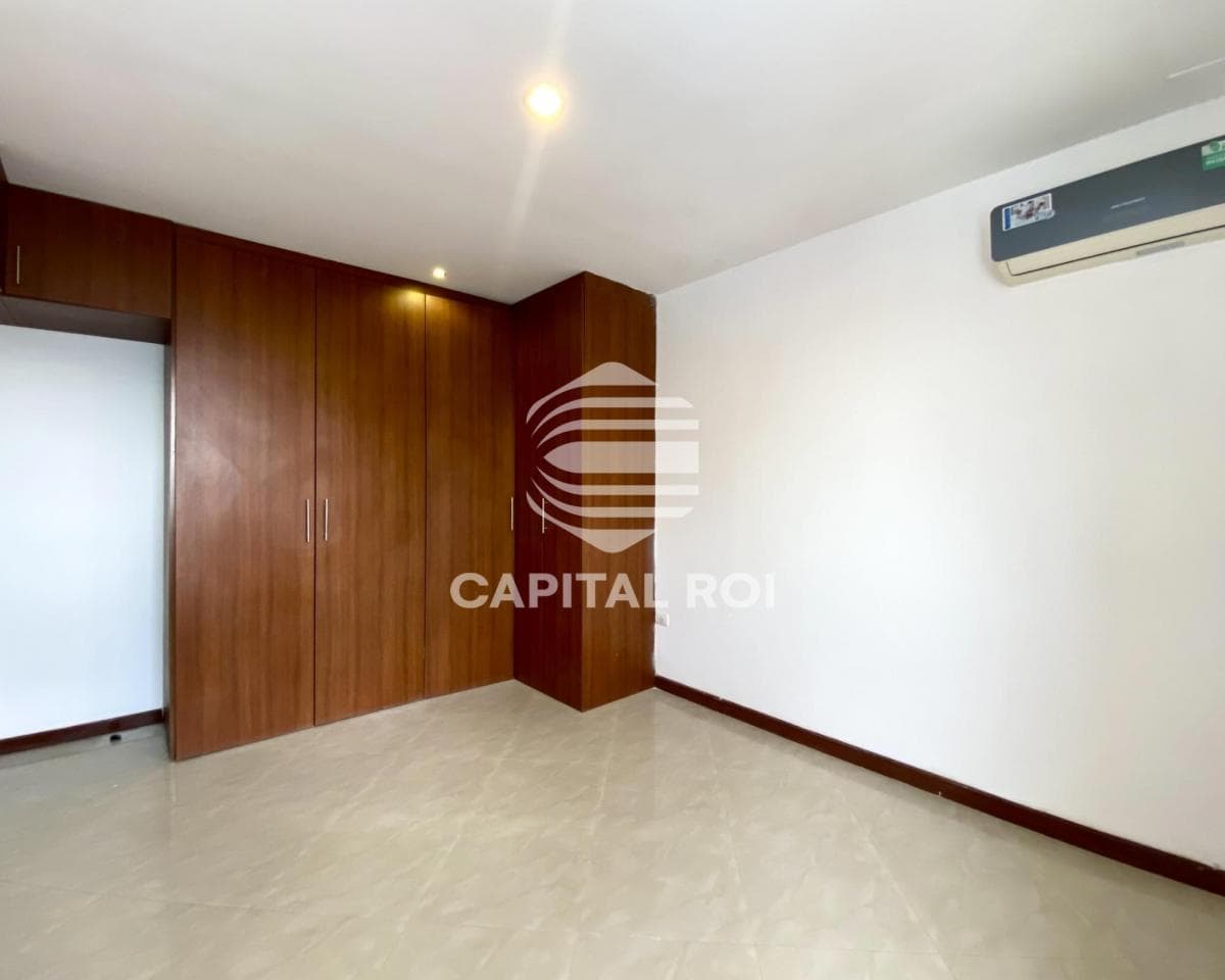 Departamento Remodelado en Venta, Kennedy Norte - Conjunto Cerrado. Cerca a Parque Lineal. Guayas — imagen 4