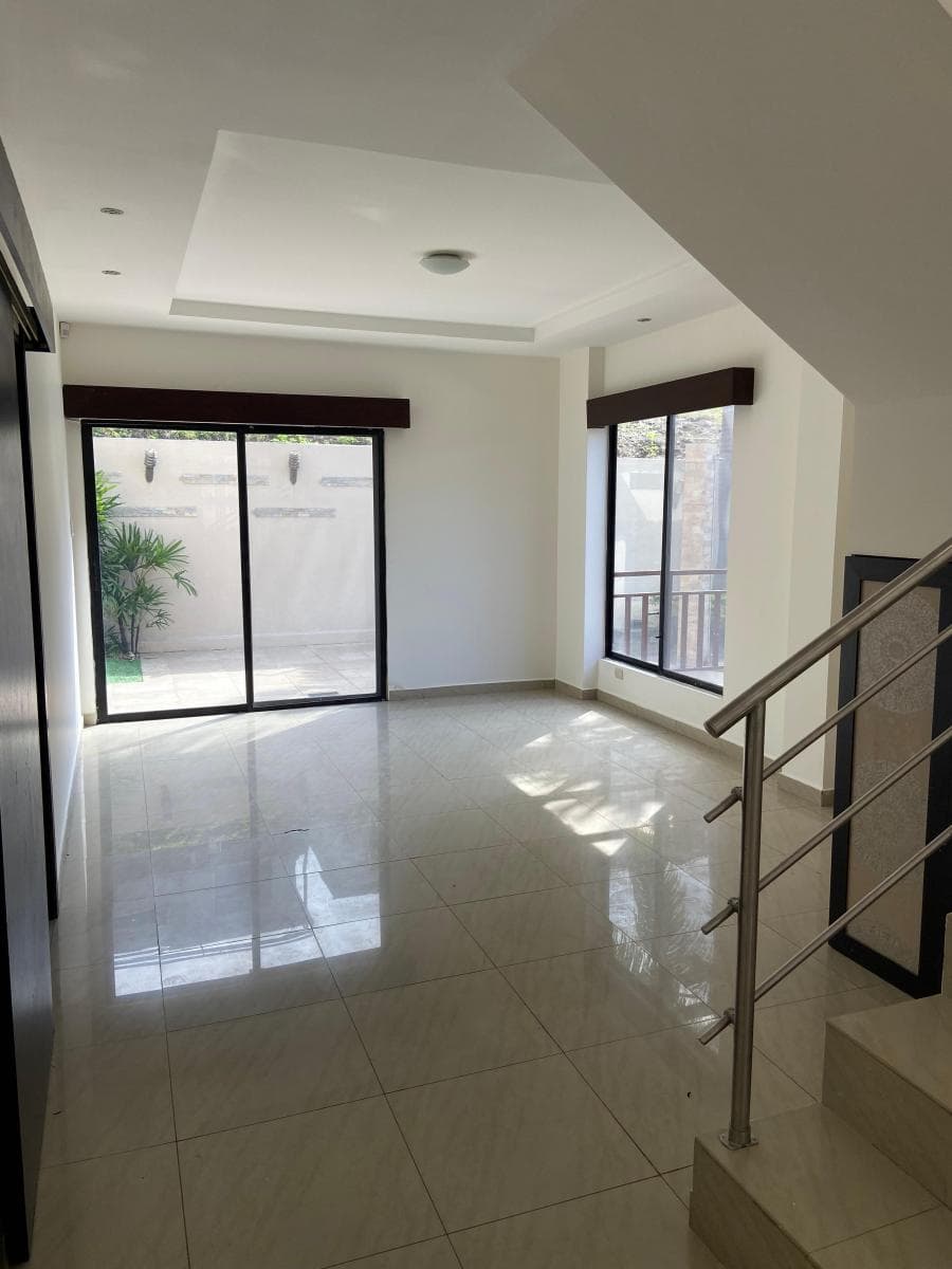 Vendo Casa en La Urbanización Bosques de La Costa, Guayas — imagen 5