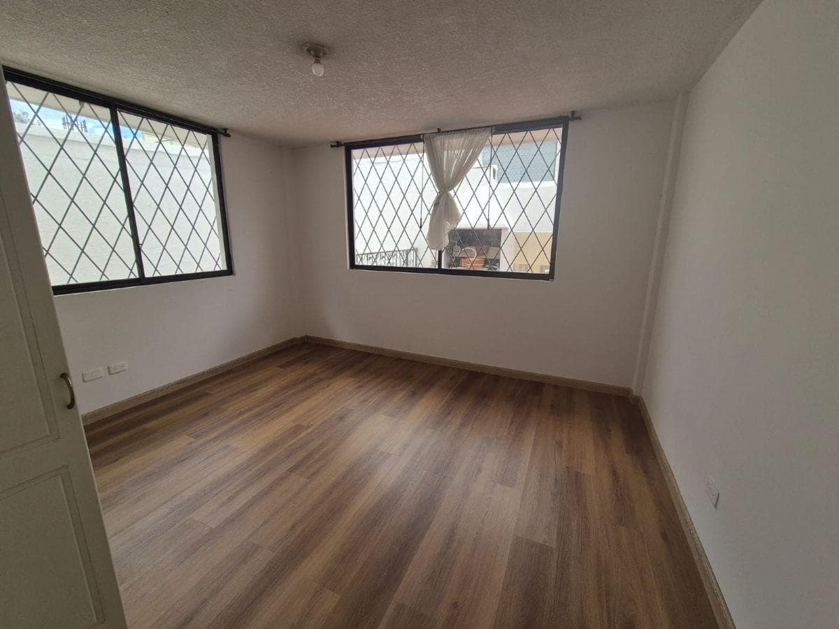 Casa Rentera en Venta – Sector Puente 3, Valle de Los Chillos — imagen 4