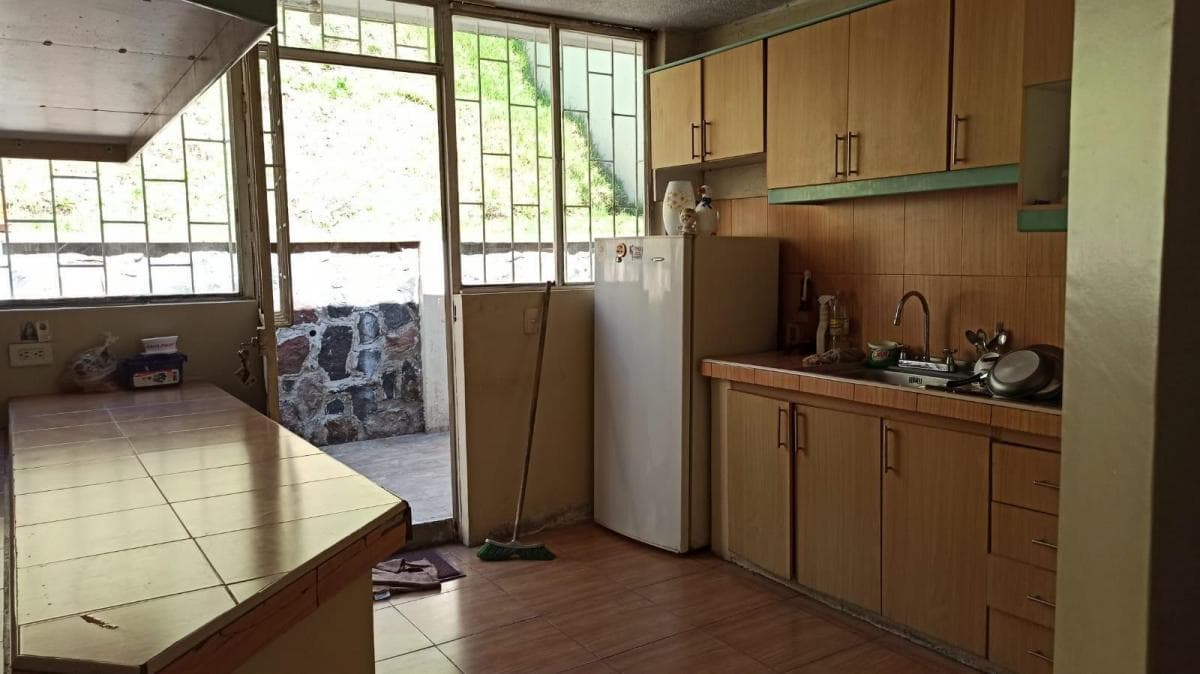 Casa Rentera en Venta en El Sector de Lomas de Puengasi. Barrio Obrero Independiente — imagen 5