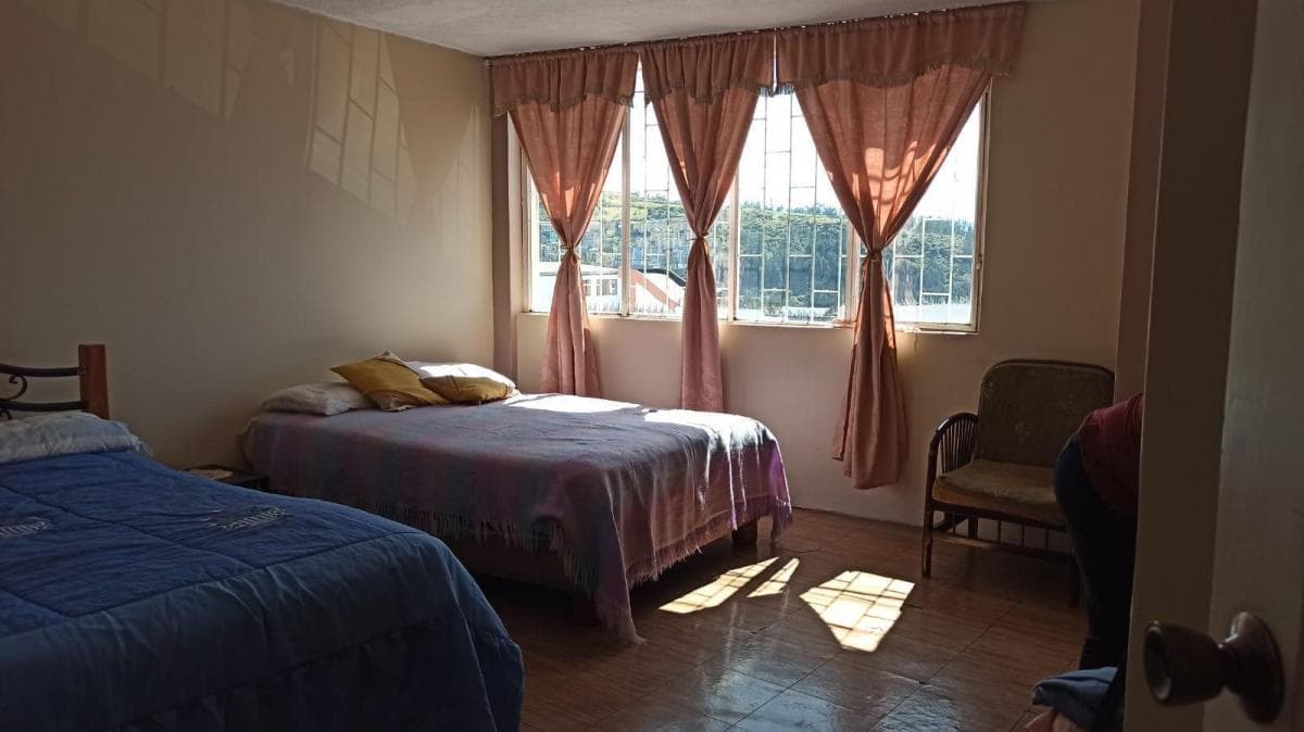 Casa Rentera en Venta en El Sector de Lomas de Puengasi. Barrio Obrero Independiente — imagen 3