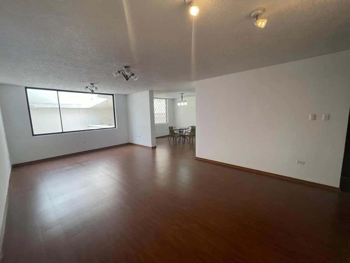Departamento en Venta Mastodontes, Sector Carcelén — imagen 1