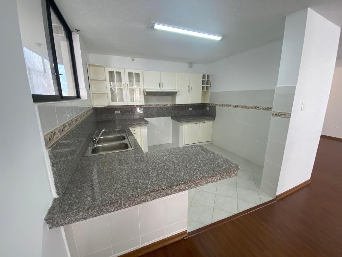 Departamento en Venta Mastodontes, Sector Carcelén — imagen 9