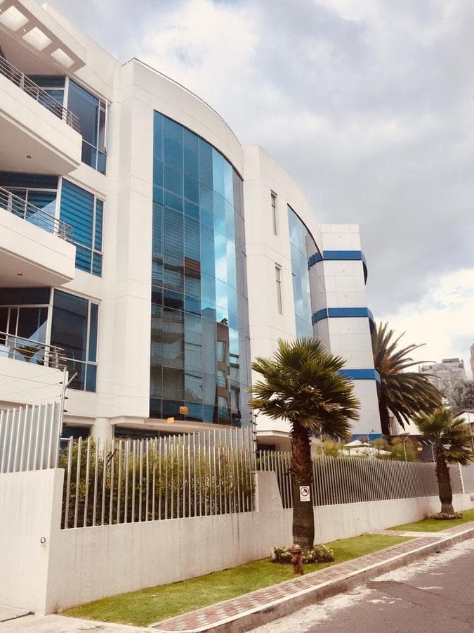 Vendo de Oportunidad - Quito Tennis Hermoso Departamento de Lujo, 2 Dorm. con Piscina Gimnasi — imagen 10