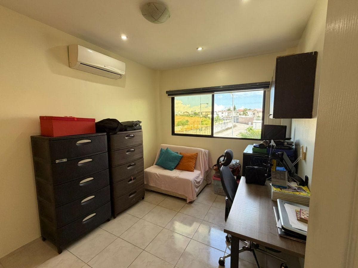 Casa en Alquiler o Venta de 419 m² con 4 Habitaciones en Urbanización de Vía a La Costa - Km. 22, Guayas — imagen 3