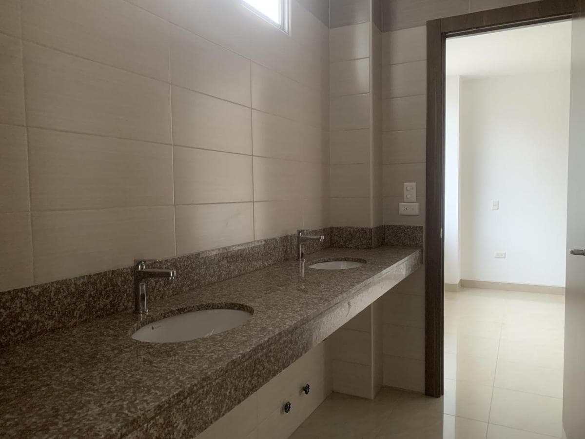 Departamento de Estreno en Venta en Bosques de Los Ceibos, Guayas — imagen 3