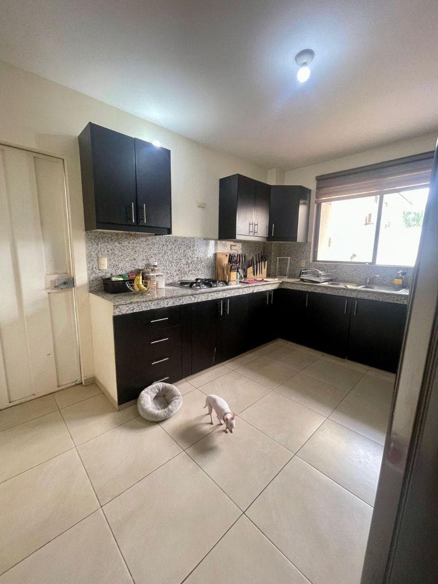 6612. Punta Esmeralda, Km 13,5 Vendo Casa de 2 Pisos, 3 Dorm $195.000, Guayas — imagen 5
