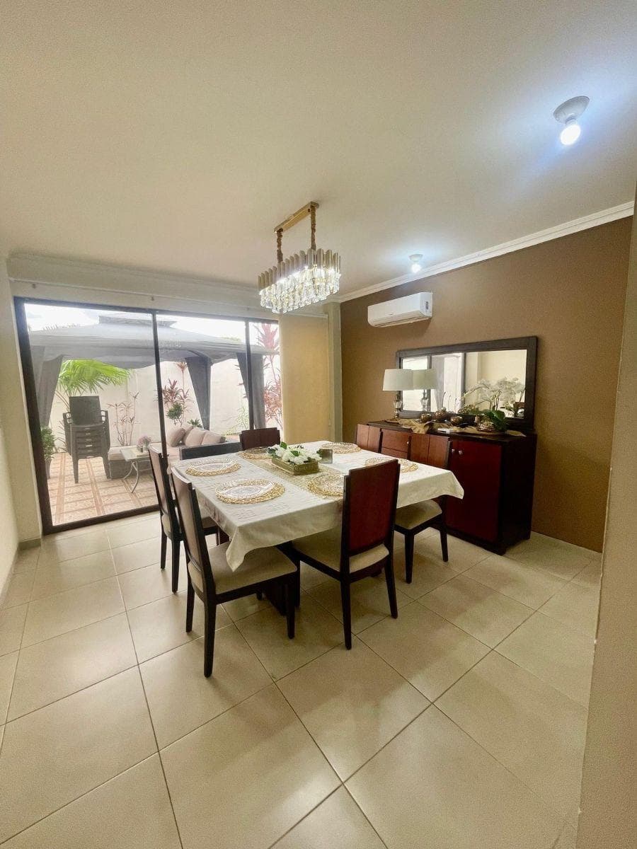 6612. Punta Esmeralda, Km 13,5 Vendo Casa de 2 Pisos, 3 Dorm $195.000, Guayas — imagen 3