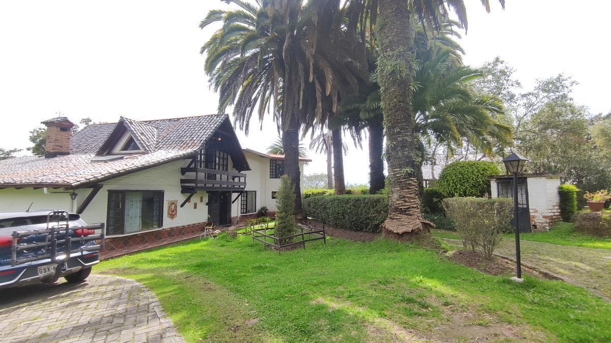 Casa en Venta de 4 Habitaciones en Planta Baja con Terreno de 1800 m², Valle de Los Chillos, Conocoto — imagen 10