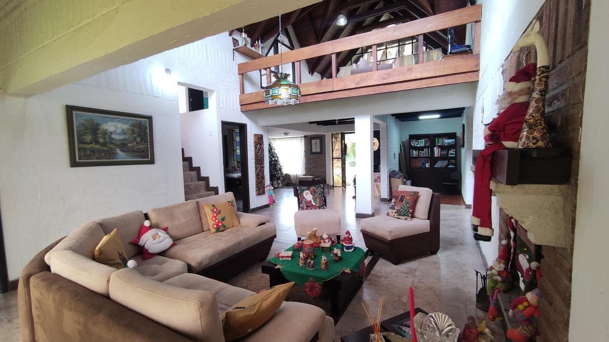 Casa en Venta de 4 Habitaciones en Planta Baja con Terreno de 1800 m², Valle de Los Chillos, Conocoto — imagen 8