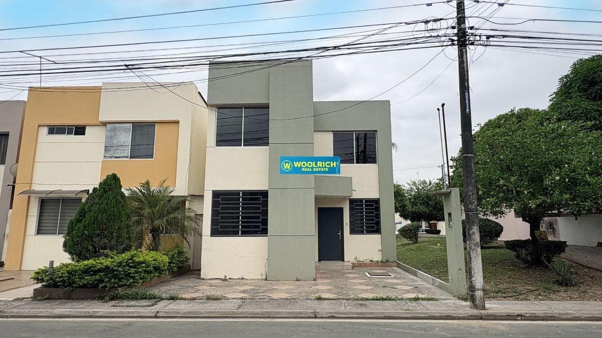 Urbanización Cataluna, Vendo Casa 4 Dorm, 150 m², Guayas — imagen 1