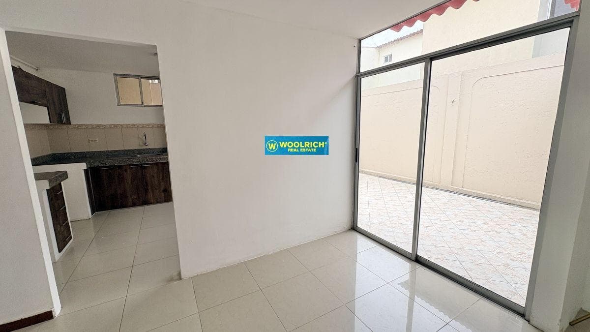 Urbanización Cataluna, Vendo Casa 4 Dorm, 150 m², Guayas — imagen 5
