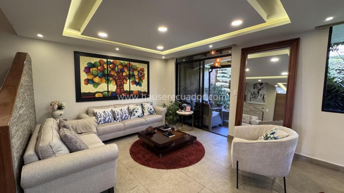 Casa de Venta Remodelada | 3 Habitac. | Amplias Áreas Verdes | Seguridad 24/7 | Sector Residencial — imagen 6